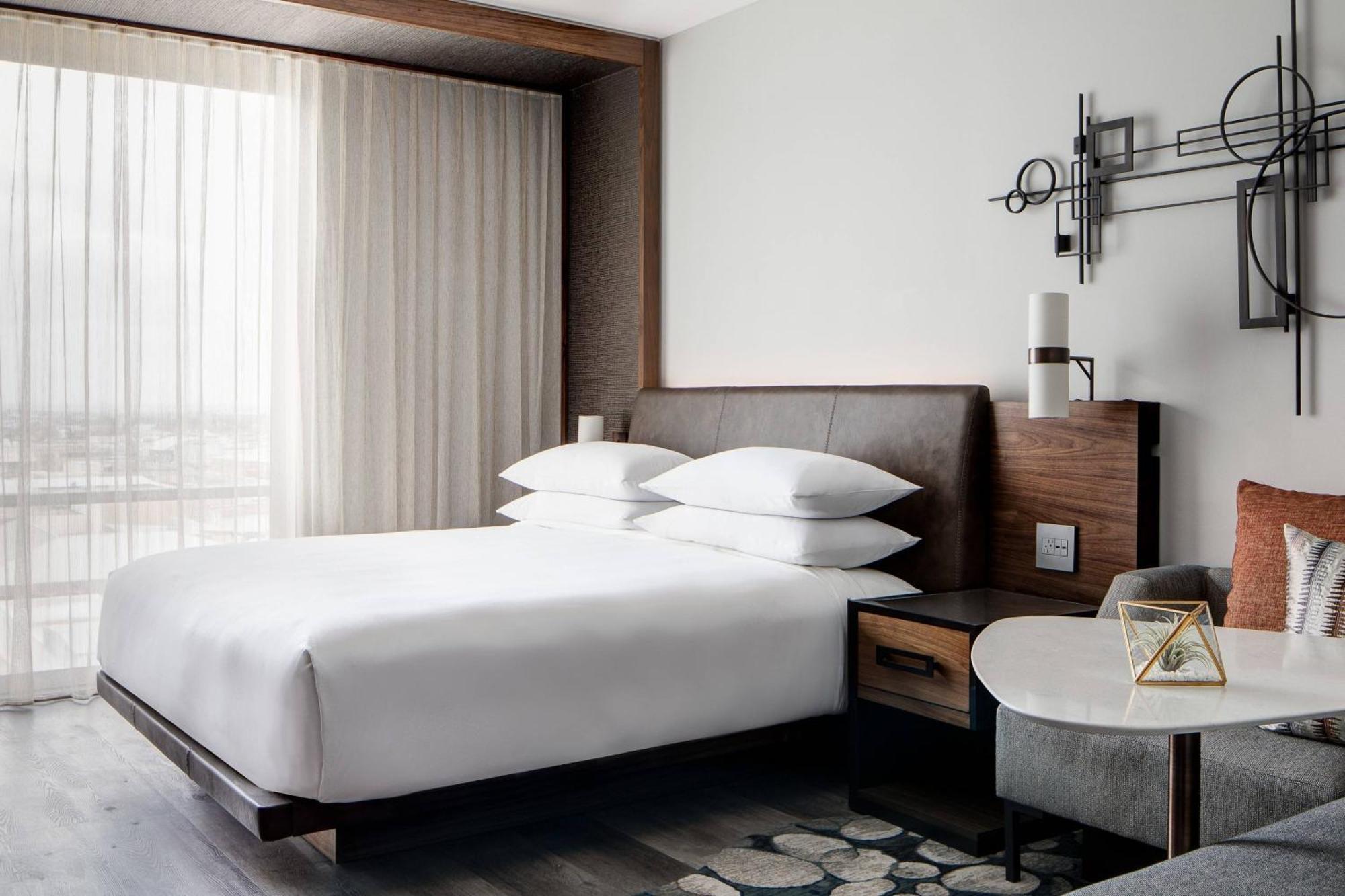 King Room City View,1546347178:JPEG